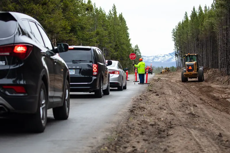 Travaux de terrassement d'une route